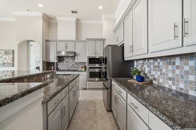 1522 Sun Mtn, San Antonio, TX 78258