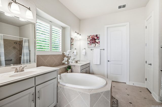 1522 Sun Mtn, San Antonio, TX 78258