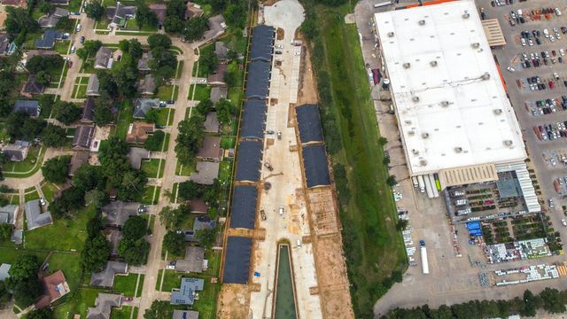 10317 Lake Road Road 1B, Houston, TX 77070