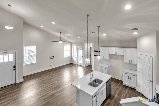 154 Elisha Drive, Liberty Hill, TX 78642