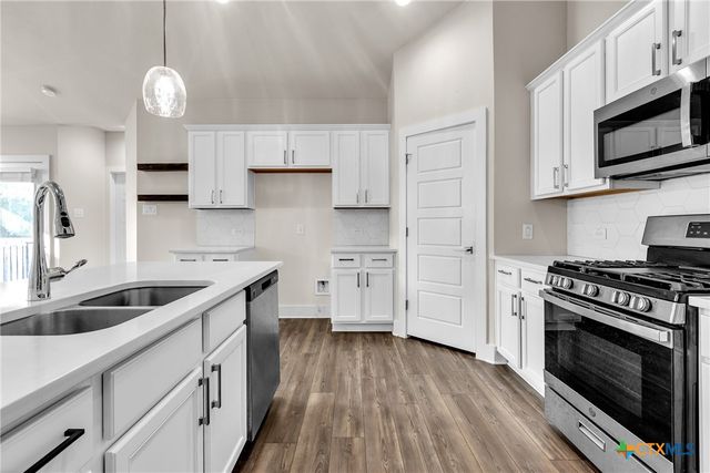 154 Elisha Drive, Liberty Hill, TX 78642