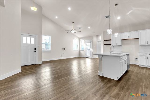 154 Elisha Drive, Liberty Hill, TX 78642