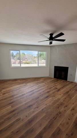 1804 Miracerros Place NE, Albuquerque, NM 87106