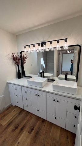 1804 Miracerros Place NE, Albuquerque, NM 87106