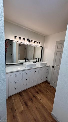 1804 Miracerros Place NE, Albuquerque, NM 87106