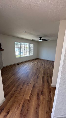 1804 Miracerros Place NE, Albuquerque, NM 87106