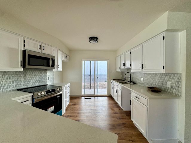 1804 Miracerros Place NE, Albuquerque, NM 87106