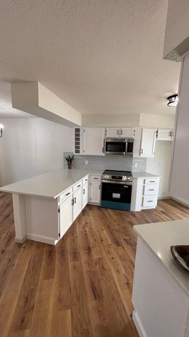 1804 Miracerros Place NE, Albuquerque, NM 87106