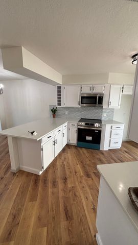1804 Miracerros Place NE, Albuquerque, NM 87106