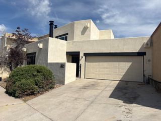 1804 Miracerros Place NE, Albuquerque, NM 87106