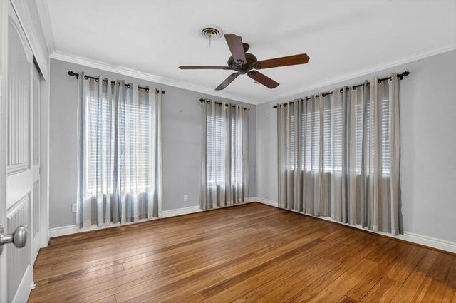 830 Crestview Dr, Corpus Christi, TX 78412