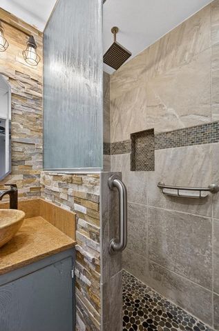 830 Crestview Dr, Corpus Christi, TX 78412