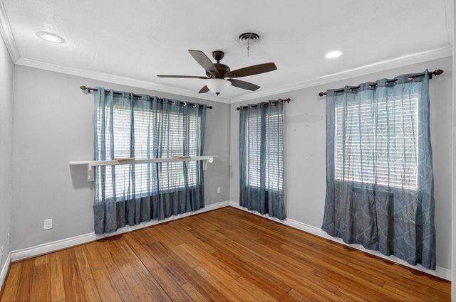 830 Crestview Dr, Corpus Christi, TX 78412