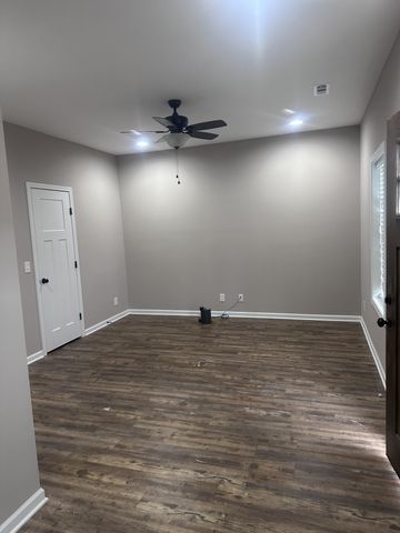 121 McDale Rd Apt 307, Shelbyville, TN 37160