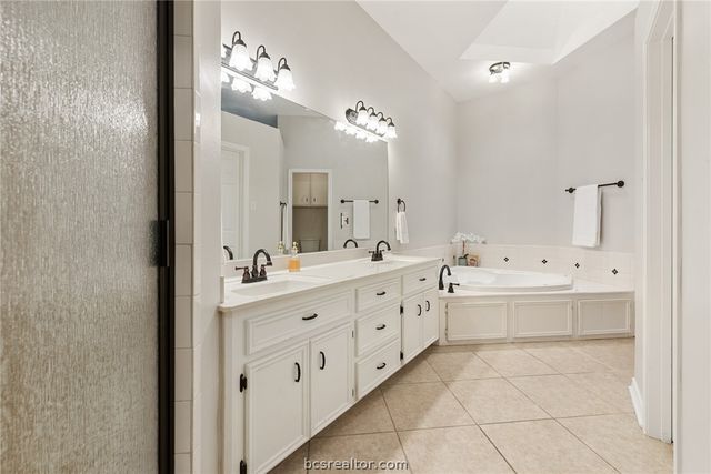 4505 Kensington, Bryan, TX 77802