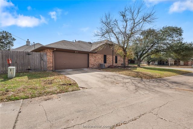 4505 Kensington, Bryan, TX 77802