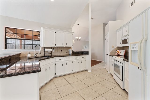 4505 Kensington, Bryan, TX 77802