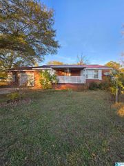 547 LAKEWOOD DRIVE, Weaver, AL 36277