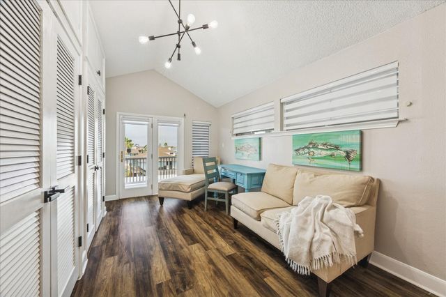 1330 Coral Way, Tiki Island, TX 77554