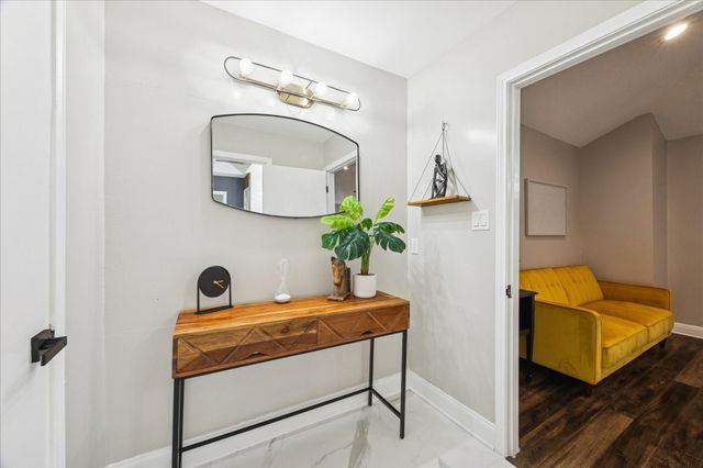 1330 Coral Way, Tiki Island, TX 77554