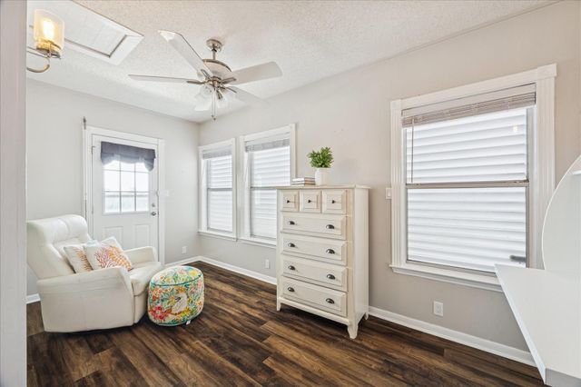 1330 Coral Way, Tiki Island, TX 77554