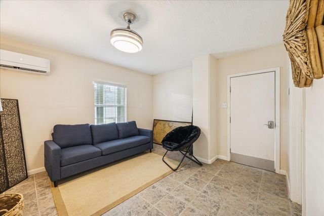 1330 Coral Way, Tiki Island, TX 77554