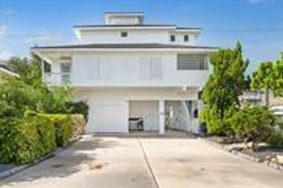 1330 Coral Way, Tiki Island, TX 77554