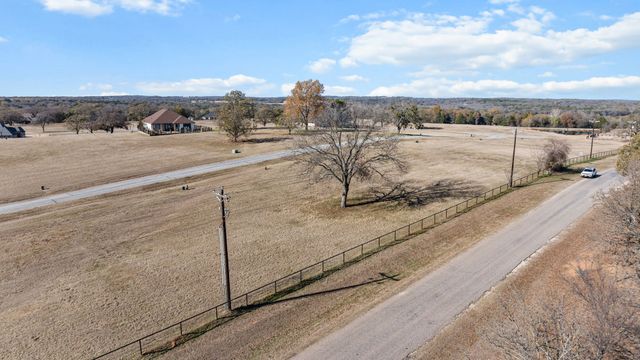 273 Toscana Circle, Gordonville, TX 76245