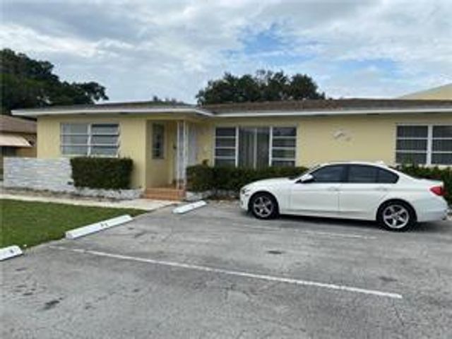 2525 Pierce St, Hollywood, FL 33020