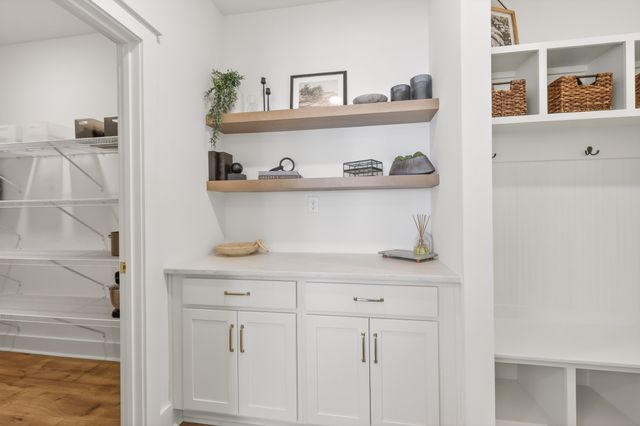 709 Conifer Dr, Spring Hill, TN 37174