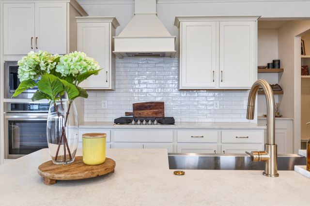 709 Conifer Dr, Spring Hill, TN 37174