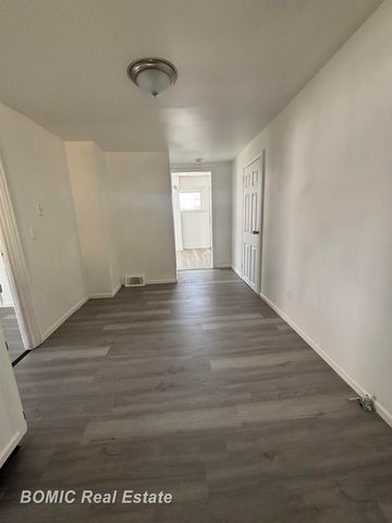 106 S Chilson Street, Bay City, MI 48706