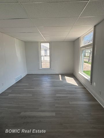106 S Chilson Street, Bay City, MI 48706