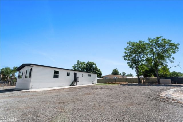 21133 Kinney, Perris, CA 92570