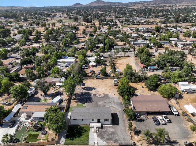 21133 Kinney, Perris, CA 92570