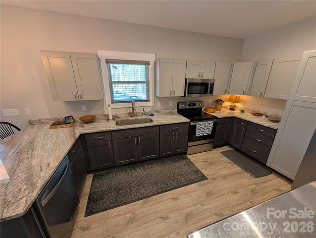 386 Sunset Drive 14, Mill Spring, NC 28756