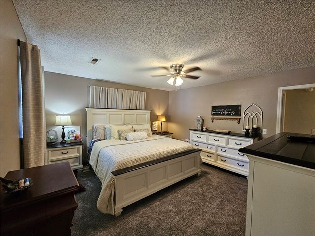 1418 Buena Vista Circle, Springdale, AR 72762