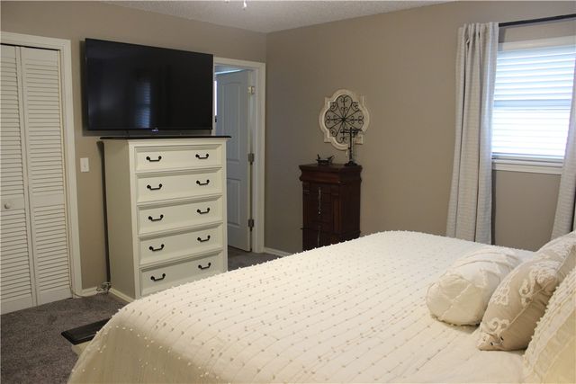 1418 Buena Vista Circle, Springdale, AR 72762