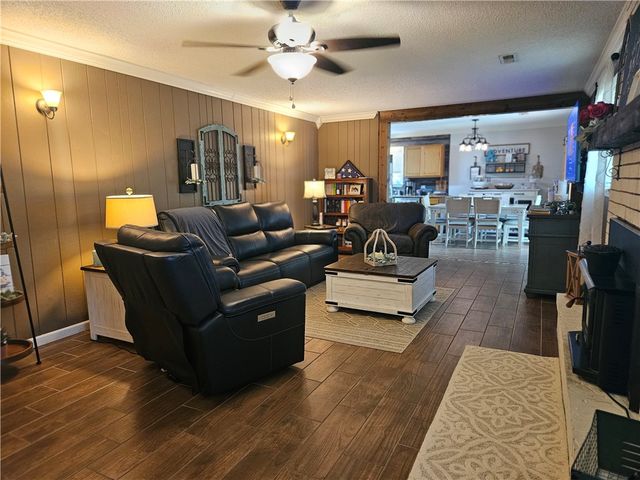 1418 Buena Vista Circle, Springdale, AR 72762