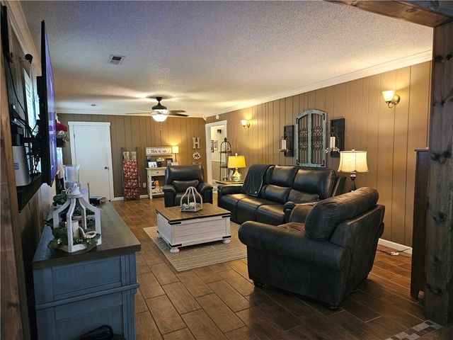 1418 Buena Vista Circle, Springdale, AR 72762