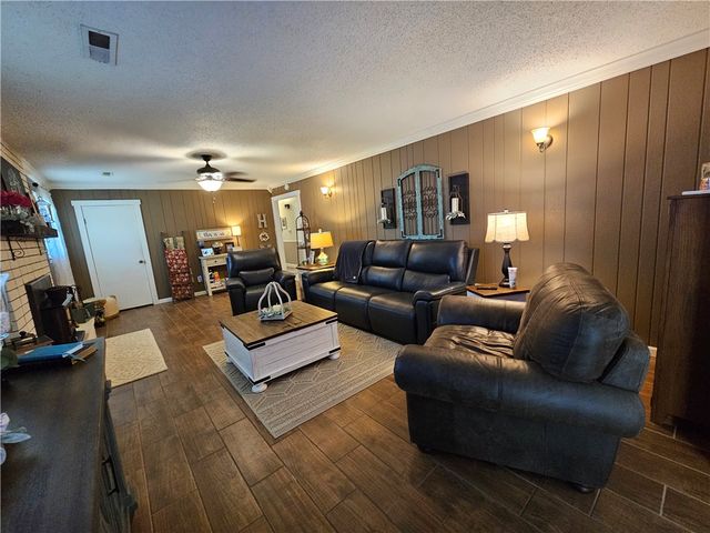 1418 Buena Vista Circle, Springdale, AR 72762