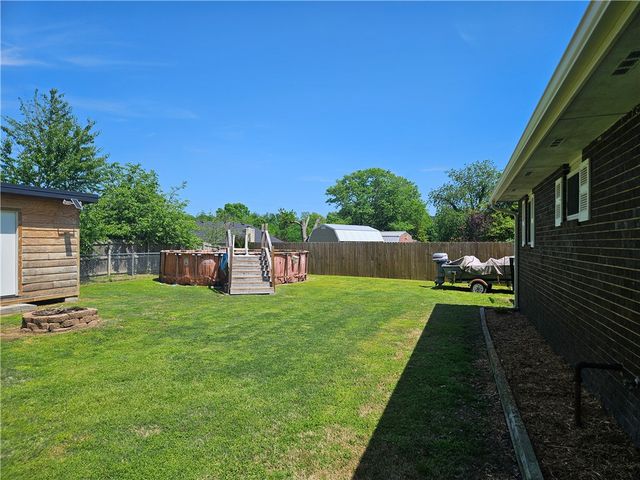 1418 Buena Vista Circle, Springdale, AR 72762