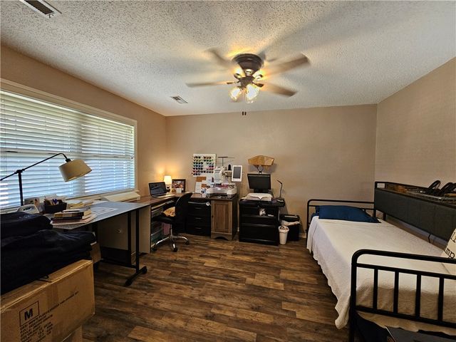 1418 Buena Vista Circle, Springdale, AR 72762