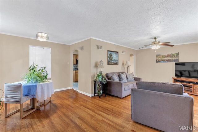 9134 Niger Drive, St Louis, MO 63123