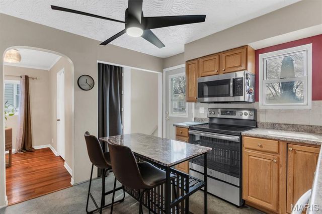 9134 Niger Drive, St Louis, MO 63123