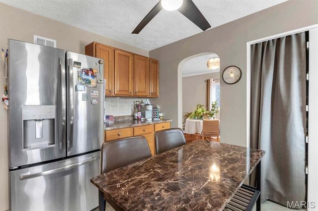 9134 Niger Drive, St Louis, MO 63123