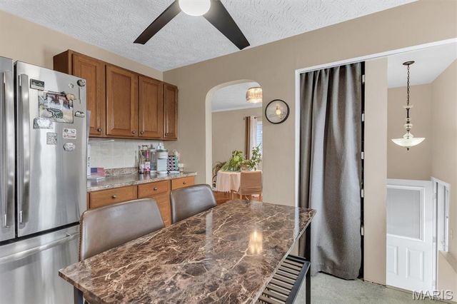 9134 Niger Drive, St Louis, MO 63123