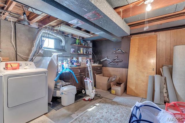 9134 Niger Drive, St Louis, MO 63123