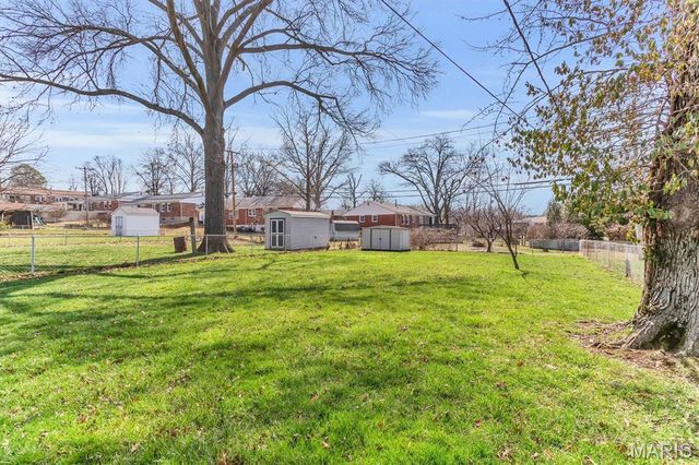 9134 Niger Drive, St Louis, MO 63123