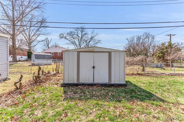 9134 Niger Drive, St Louis, MO 63123